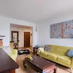3 Bedroom With Private Garden On Location Centre 시체스