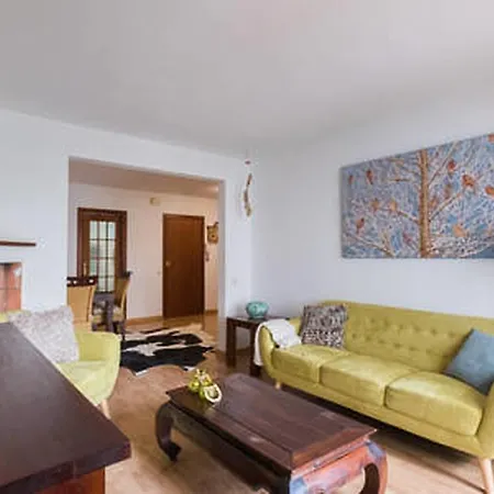 3 Bedroom With Private Garden On Location Centre シッチェス