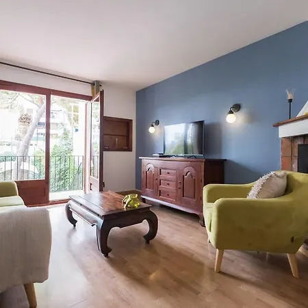 Apartment 3 Bedroom With Private Garden On Location Centre
