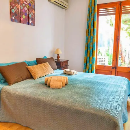 3 Bedroom With Private Garden On Location Centre Apartment *