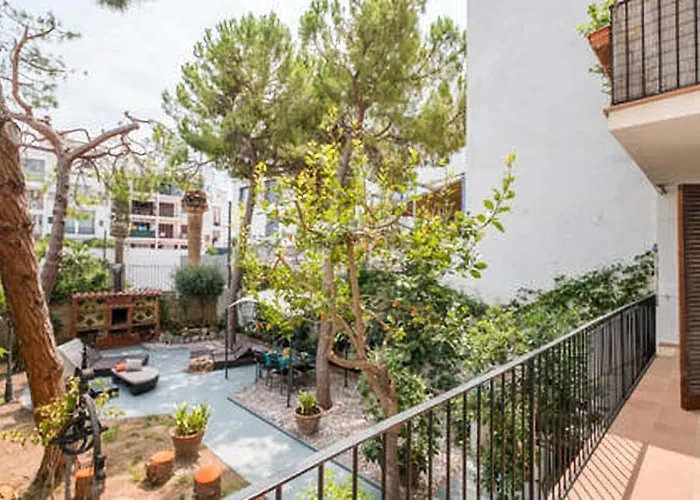 Appartement 3 Bedroom With Private Garden On Location Centre