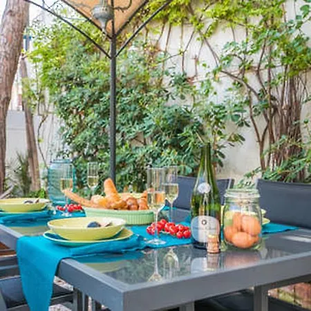 Appartement 3 Bedroom With Private Garden On Location Centre *