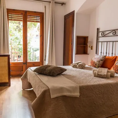 3 Bedroom With Private Garden On Location Centre Apartamento *